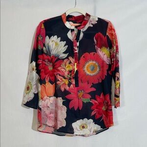Vilagallo Top Blouse Size M Colorful Floral Print 100% Cotton EUC